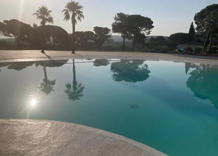 In Gassin Near Saint Tropez بيت للعطل
